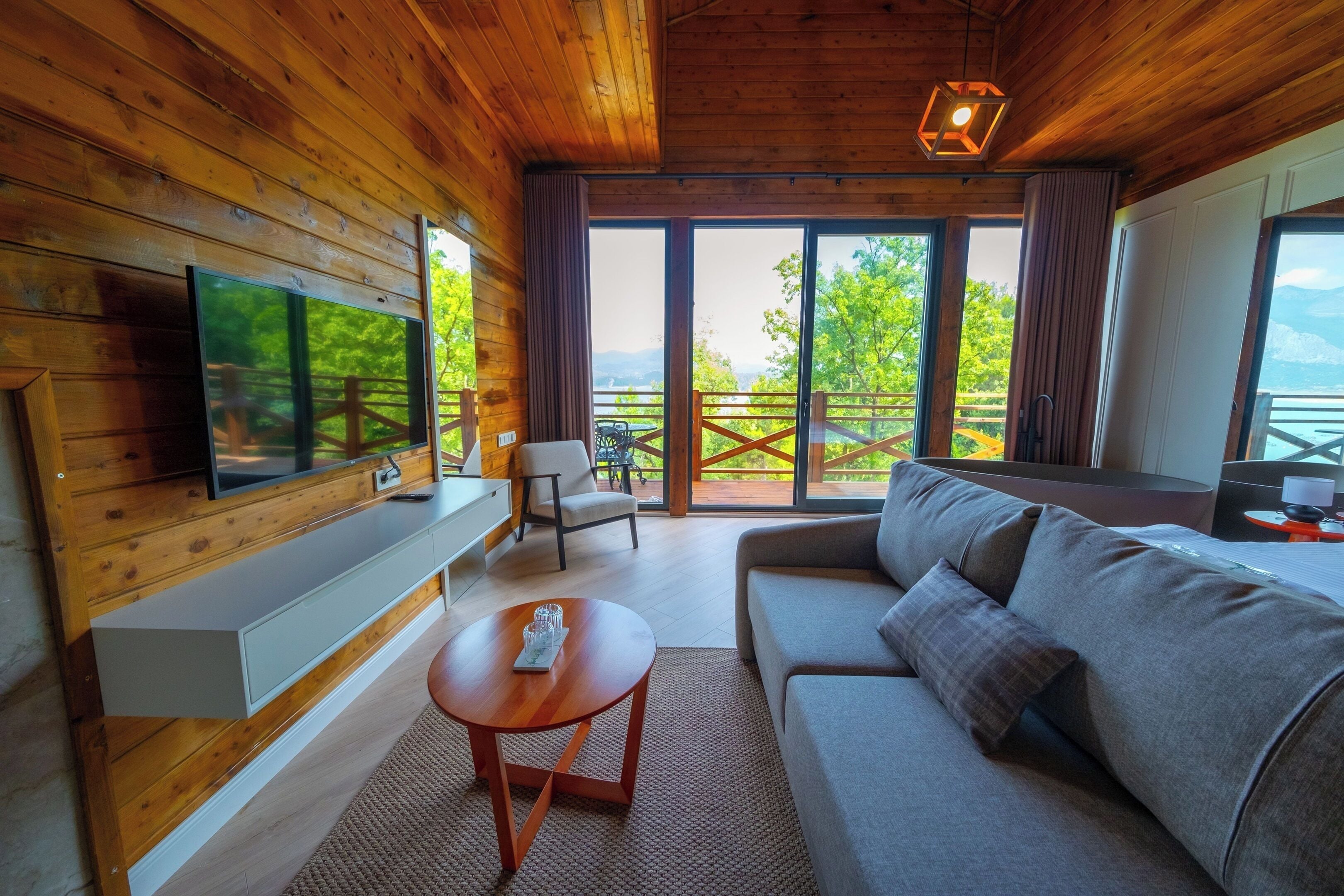 Premium-Studiosuite | Bettwäsche aus ägyptischer Baumwolle, hochwertige Bettwaren, Minibar