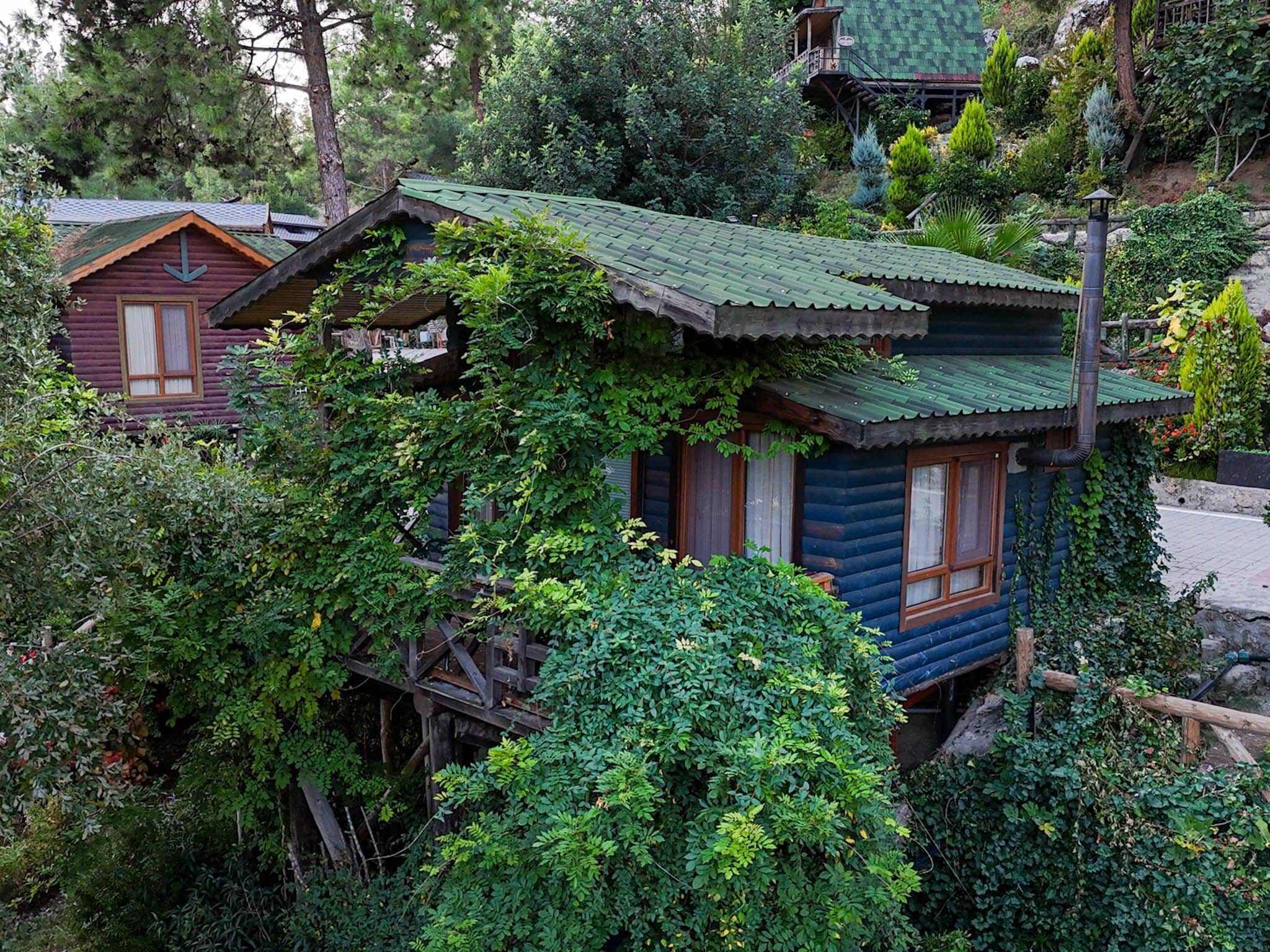 Classic Bungalow | Egyptian cotton sheets, premium bedding, minibar, individually decorated