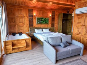 Tree House Romantique, 1 chambre, cheminée, vue lac | Draps en coton égyptien, literie de qualité supérieure, minibar