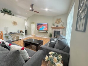 Smart TV, fireplace, table football - Spacious Getaway Home in The Valley - Top Unit

 (West Valley City)