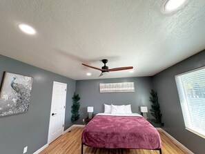 3 sovrum, skrivbord, strykjärn/strykbräda och gratis wi-fi