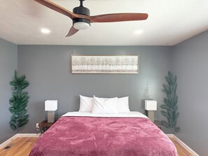 3 chambres, bureau, fer et planche à repasser, accès au Wi-Fi (inclus)