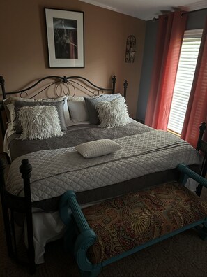 3 bedrooms, iron/ironing board, free WiFi, bed sheets - The “MERMAIDS LAIR” (Rehoboth Beach)