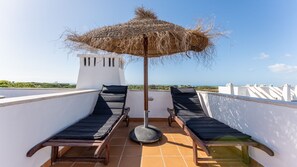Terrace/patio - 2 BDR House W/Terrace in Praia Verde by LovelyStay (Altura)