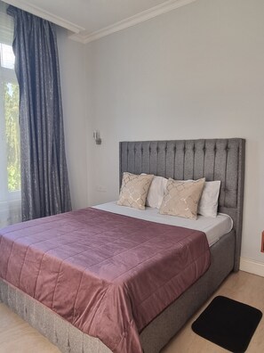 2 bedrooms, free WiFi, bed sheets - Remarkable 2-bed Apartment in Dar es Salaam (Dar es Salaam)
