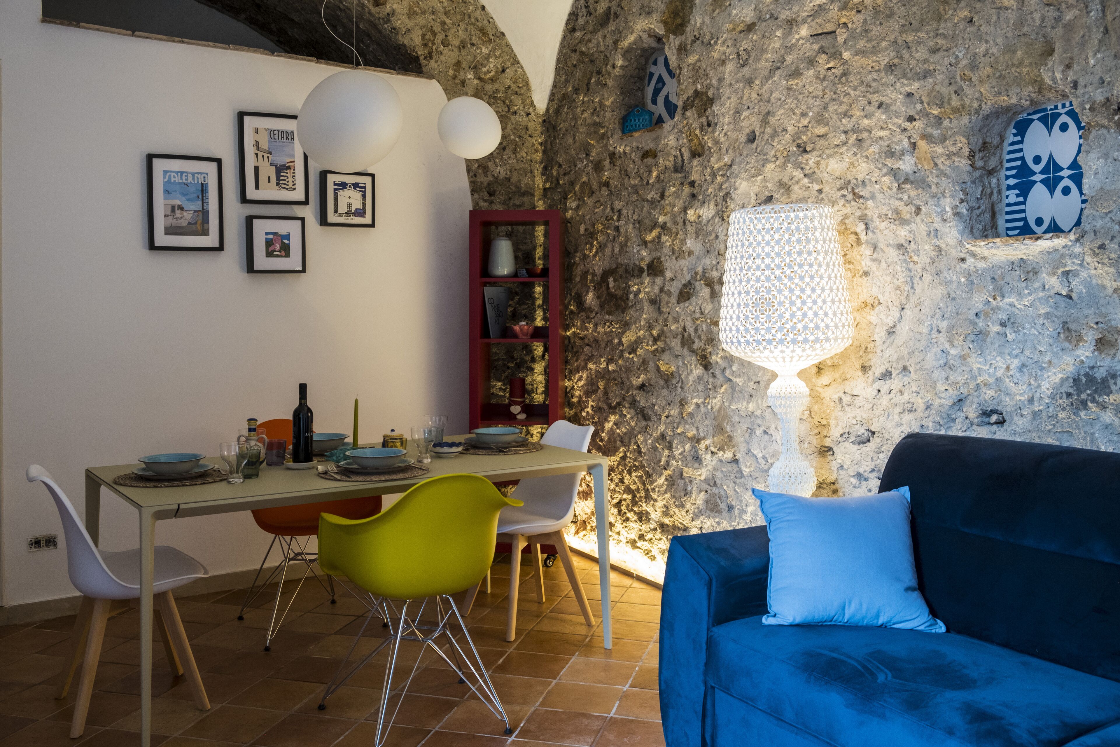 Deluxe Apartment | Living area | 32-inch flat-screen TV with cable channels