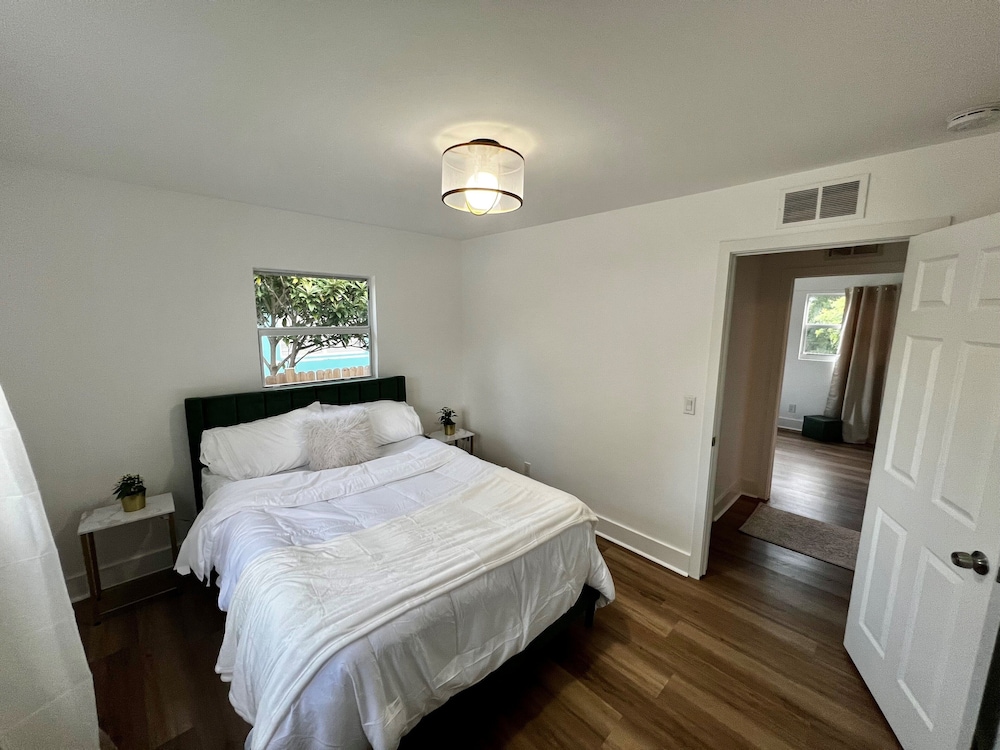 Chic 3BR Urban Life & WFH Ready. PetFriendly! West Palm Beach Vrbo