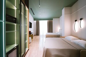 Minibar, sistema de insonorización, wifi gratis y ropa de cama 