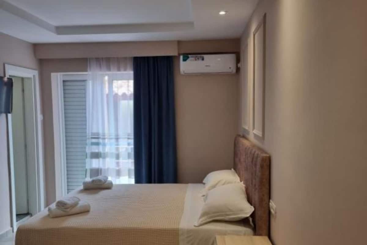 Comfort driepersoonskamer | 1 slaapkamer, hypoallergeen beddengoed, een kluis op de kamer