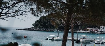 Himara 28
