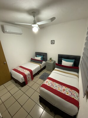 2 sovrum, strykjärn/strykbräda, gratis wi-fi och sängkläder