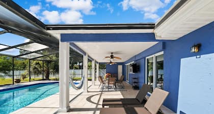 Beautifully Remodeled Apollo Beach Pool Paradise! Sleeps 7!