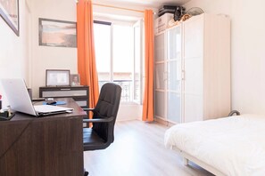 1 sovrum, strykjärn/strykbräda, gratis wi-fi och sängkläder