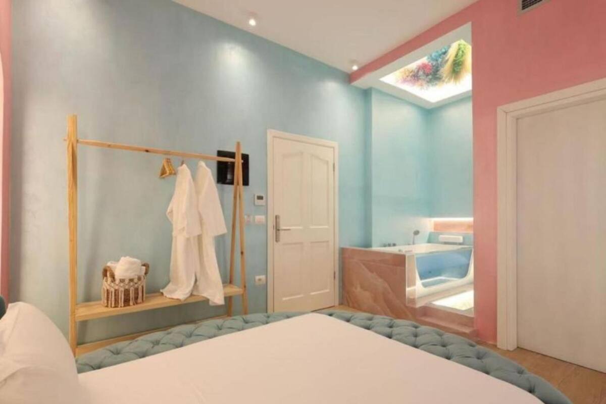 Candy Room with Jacuzzi |   무료 WiFi