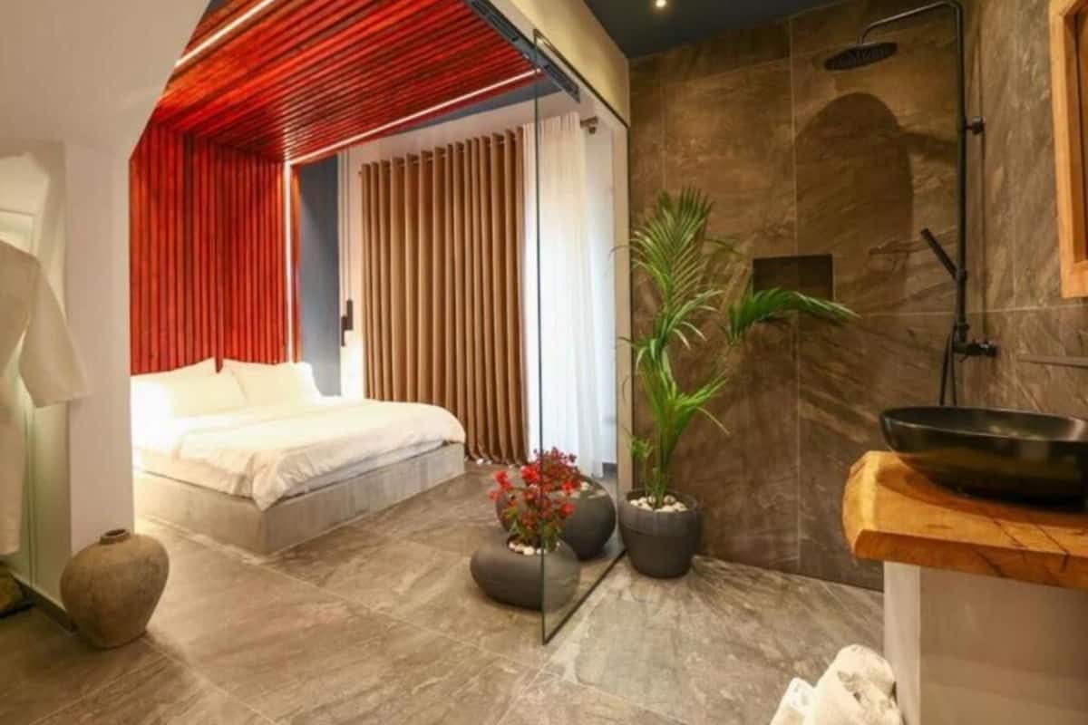 Deluxe Double Room | Free WiFi