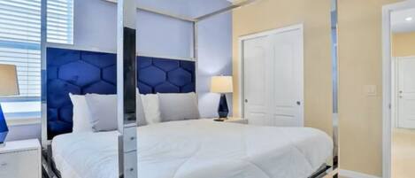 Kamar Klasik | Didekorasi berbeda-beda dan dilengkapi dengan perabotan berbeda-beda