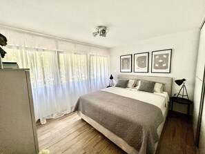 Huoneisto | 1 makuuhuone, silitysrauta/-lauta, ilmainen Wi-Fi, vuodevaatteet