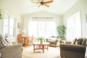 Living area - Lake Front at Bonnie Banks of Castle Rock w/Private Pier (Necedah)