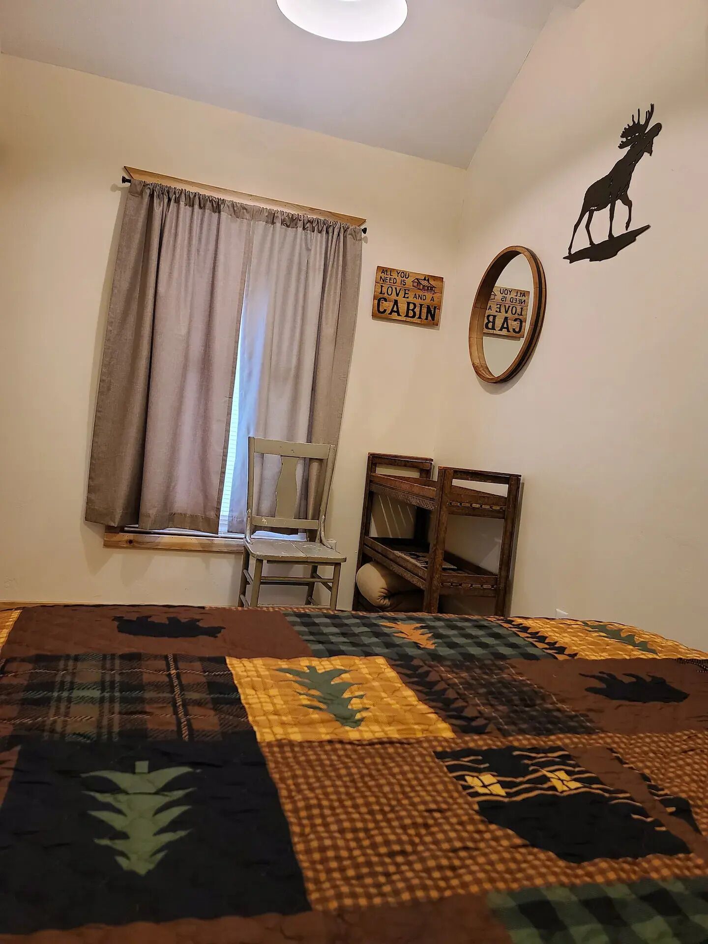 2 makuuhuonetta, ilmainen Wi-Fi, vuodevaatteet