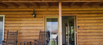 Cabin #1 - Backyard Bunkhouse

