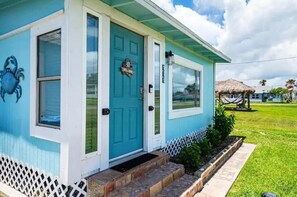 Exterior detail - The Cottage - Downtown Rockport (Rockport)