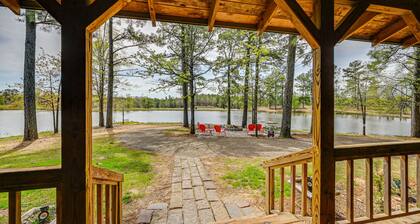 Broken Bow Cabin w/ Hot Tub & Fishing On-Site!