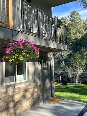Exterior detail - On the River, Downtown Estes Park, Close to RMNP Entrance (Estes Park)