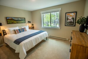 2 bedrooms, iron/ironing board, travel cot, free WiFi