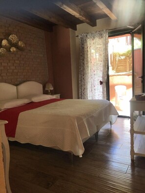3 habitaciones y escritorio 