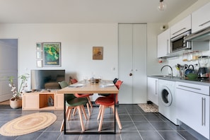 Fridge, microwave, oven, coffee/tea maker - Duo vacations - 1.7km from the Port - Arès (Arès)