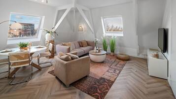 Televisión, oficina