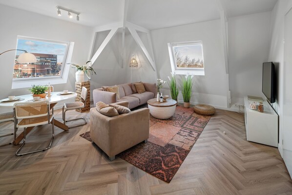 Télévision, espaces bureaux