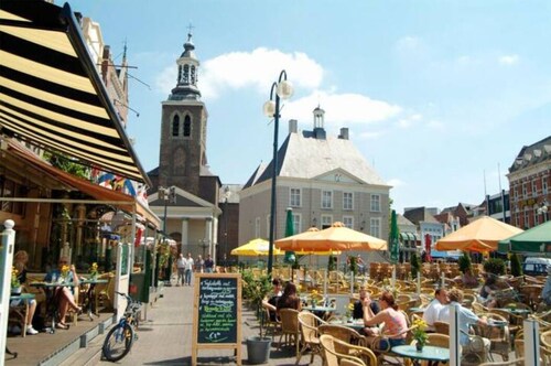 Roosendaal Leon Chambre 1 · Leon | Appartement spacieux avec jardin | Chambre 1