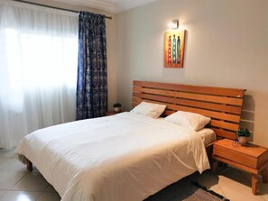 1 bedroom, iron/ironing board, WiFi, bed sheets - One-Bedroom Apartment 3 - Akhard Haus

 (Buea)