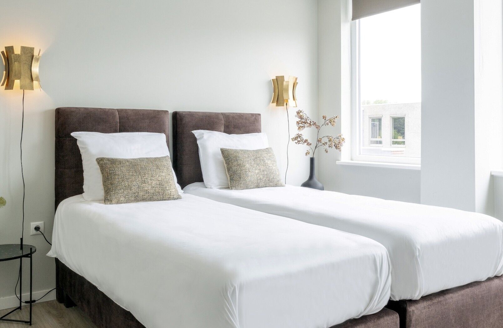 Bed and Coffee biedt een goedkope en gezellige overnachting in Raamsdonksveer, midden in het dorpscentrum.