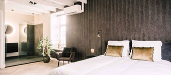 Experience comfort and convenience at Bed en Koffie, located in the heart of Tilburg Centrum. Perfect for business travelers or couples looking to Efteling overnachten or appartement huren Tilburg.