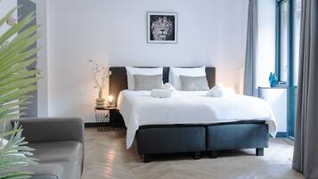 1 quarto, Wi-Fi de cortesia, roupa de cama