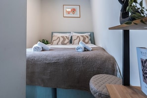 1 habitación, tabla de planchar con plancha, wifi gratis y ropa de cama 
