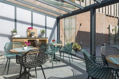 Newly renovated, City Center, cozy room! at Bed and coffee Harmony Tilburg