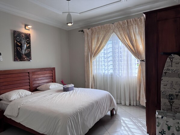 2 間睡房、熨斗/熨衫板、免費 Wi-Fi、床單