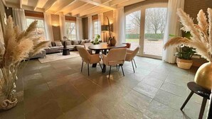 Dining - Spacious countryside stay near Boxtel with lake views, free parking and fast Wi-Fi. Quiet, comfortable and perfect for a relaxing getaway. (Boxtel)