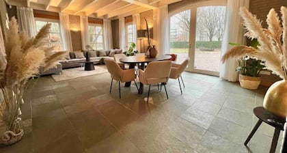 Stunning Catena property with private lakes