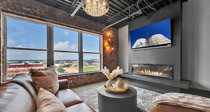Fireplace, Parking, Baylor, Magnolia, Pets OK