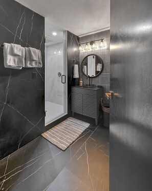 Shower, towels