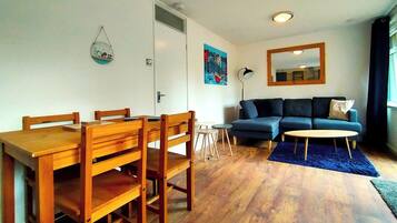 Chalet | Living area | TV