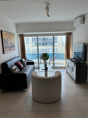 아파트 | 거실 공간 | TV