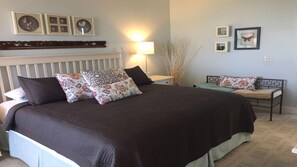 3 chambres, fer et planche à repasser, accès à Internet, literie fournie