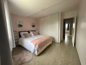 4 habitaciones y caja de seguridad en la habitación 