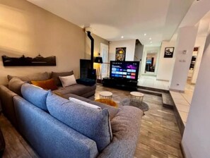 Smart-TV, Bücher, Videothek