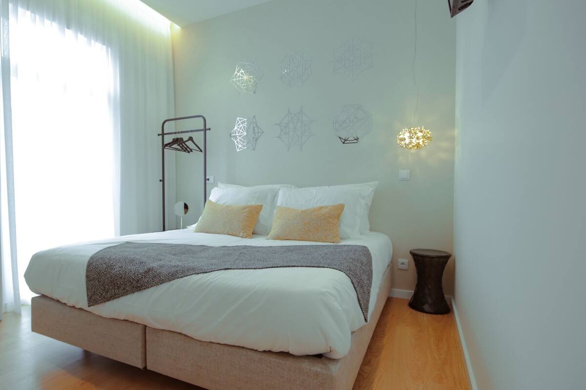 Basic-Doppel- oder -Zweibettzimmer
